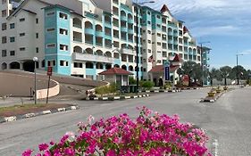 Glossy Marina Homestays